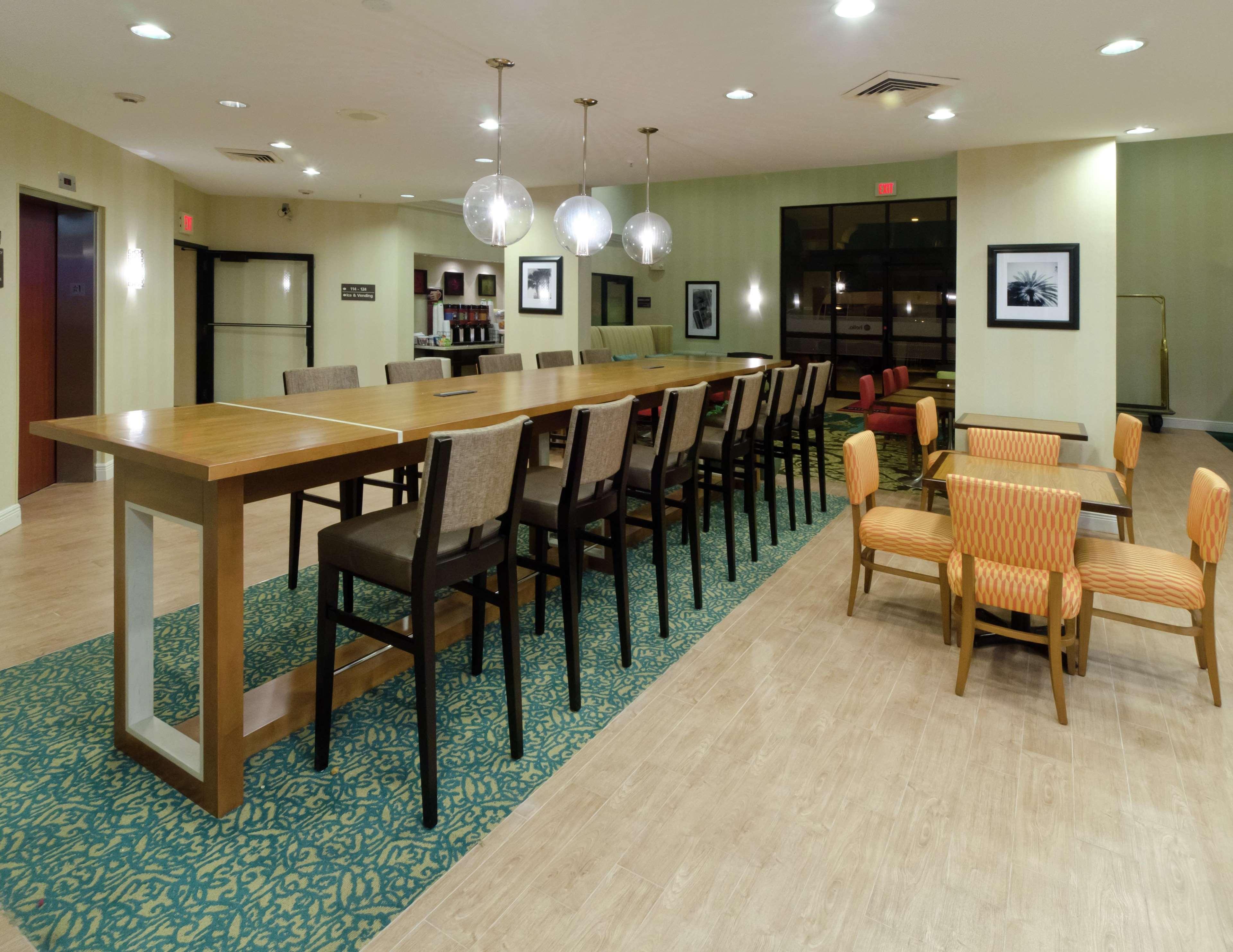 Hampton Inn & Suites Miami-Doral Dolphin Mall Ngoại thất bức ảnh