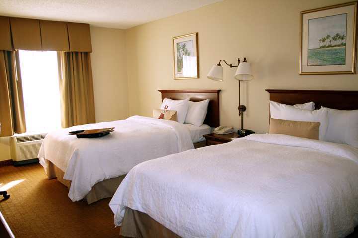Hampton Inn & Suites Miami-Doral Dolphin Mall Phòng bức ảnh